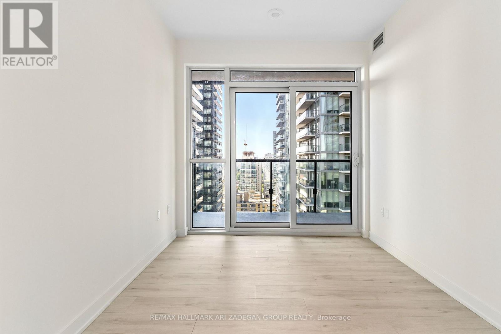 2102 - 110 Broadway Avenue, Toronto, Ontario  M4P 1V7 - Photo 15 - C13661114
