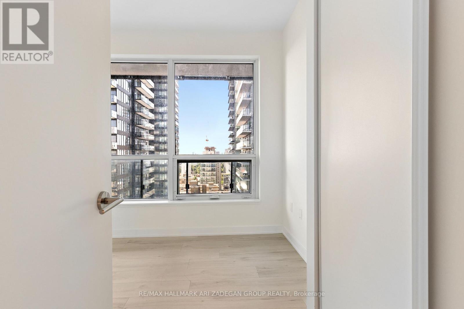2102 - 110 Broadway Avenue, Toronto, Ontario  M4P 1V7 - Photo 21 - C13661114