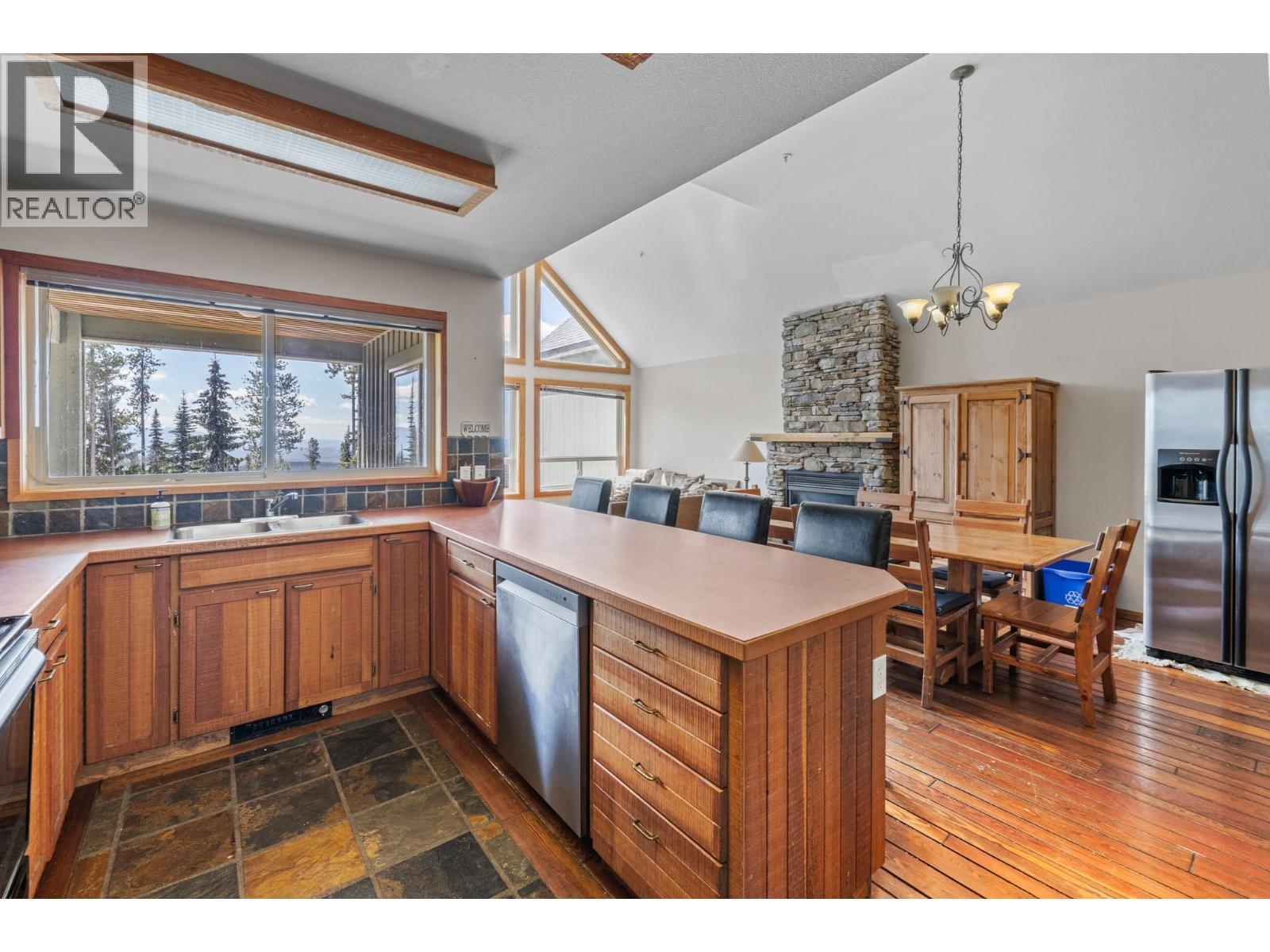 4879a Snowpines Road, Big White, British Columbia  V1P 1P3 - Photo 5 - 10390757