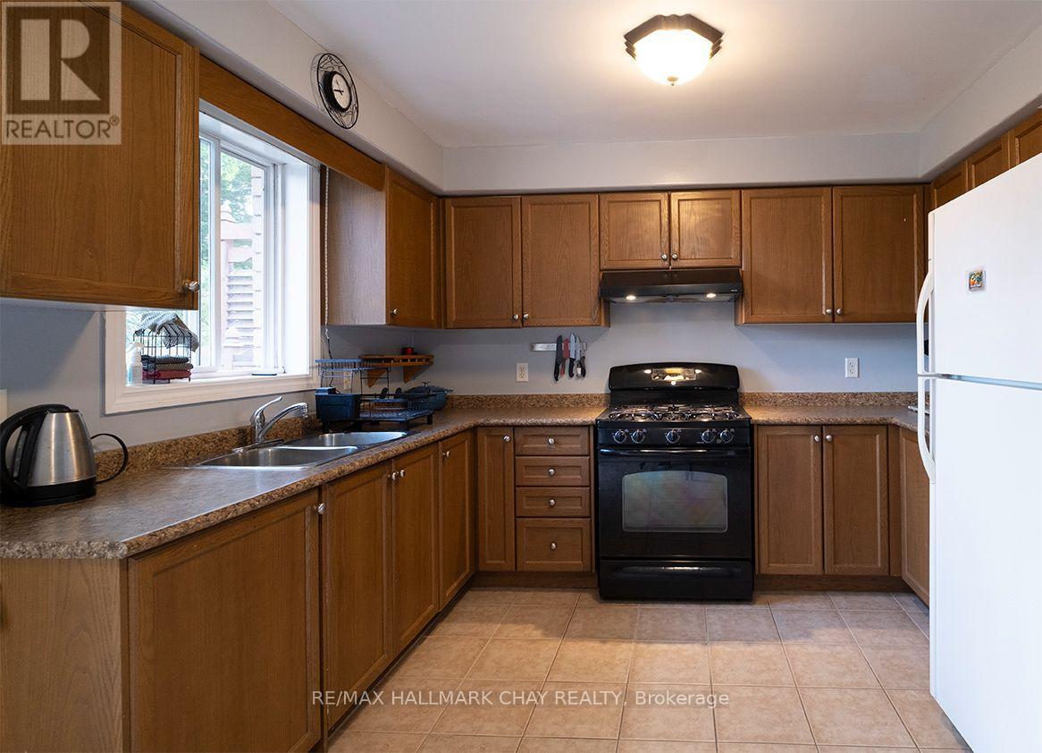 139 Wawinet Street, Midland, Ontario  L4R 5A9 - Photo 12 - S13684630