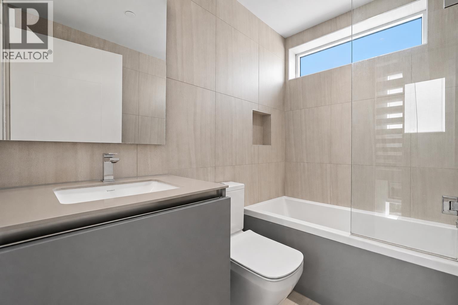 156 W Woodstock Avenue, Vancouver, British Columbia  V5Y 0N1 - Photo 14 - R3156710