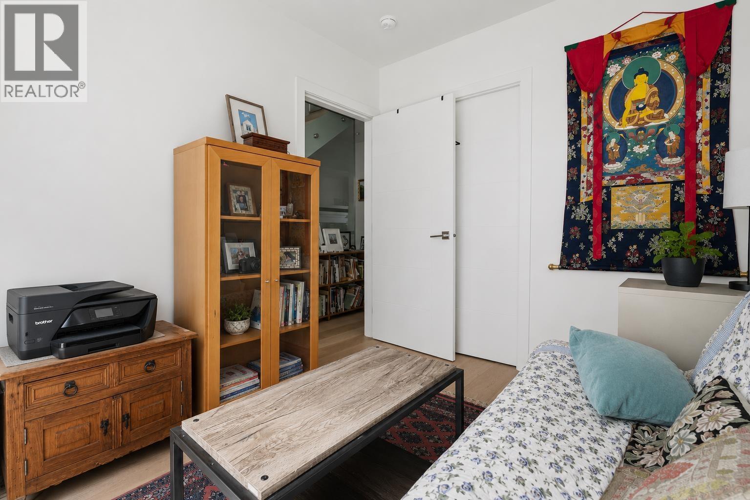 156 W Woodstock Avenue, Vancouver, British Columbia  V5Y 0N1 - Photo 13 - R3156710