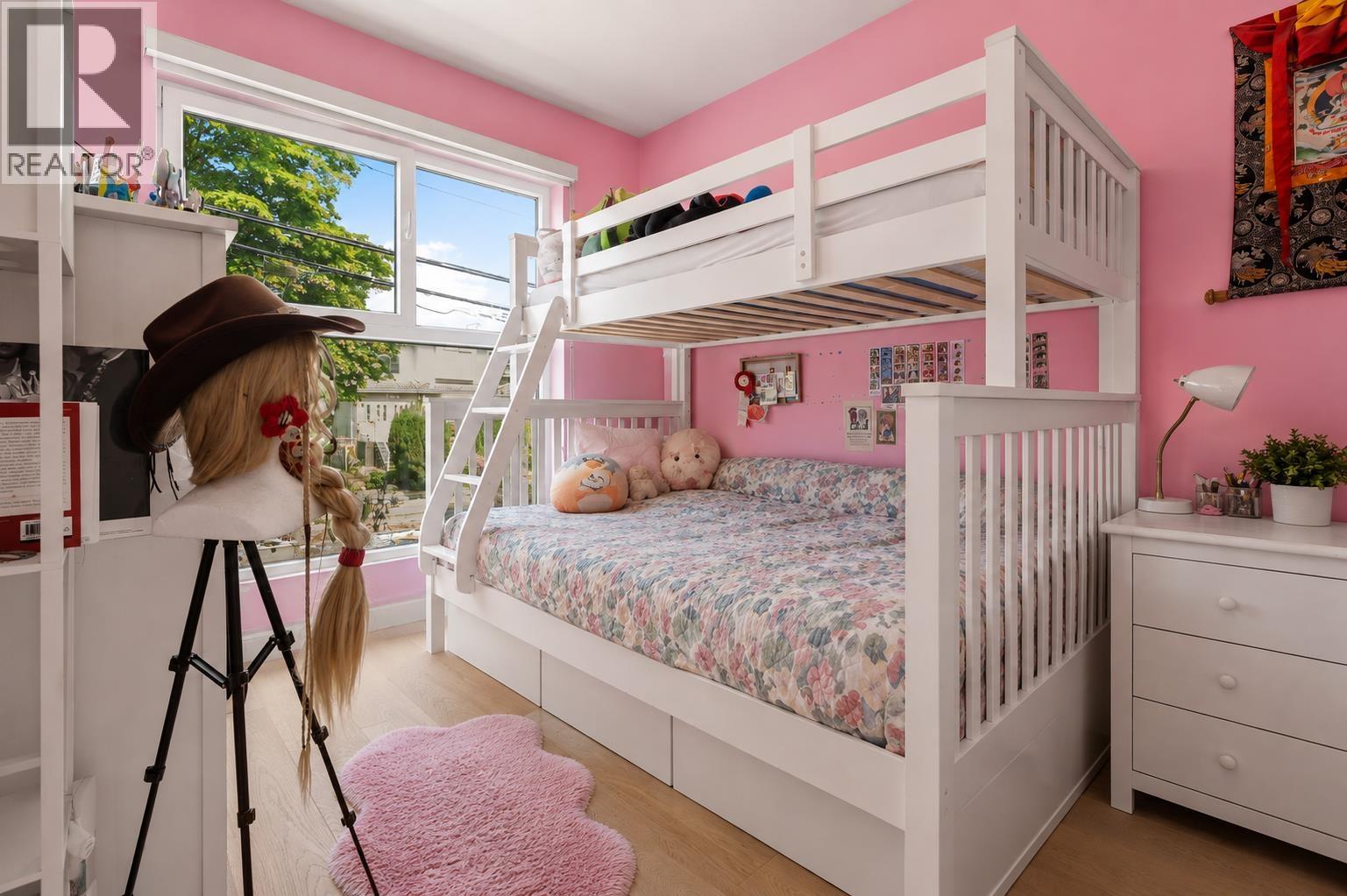 156 W Woodstock Avenue, Vancouver, British Columbia  V5Y 0N1 - Photo 12 - R3156710