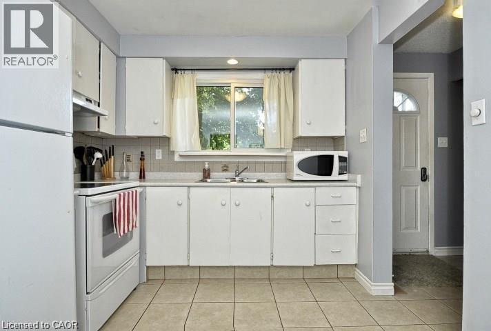 165 Green Valley Drive Unit# 8, Kitchener, Ontario  N2P 1K3 - Photo 2 - 40848890