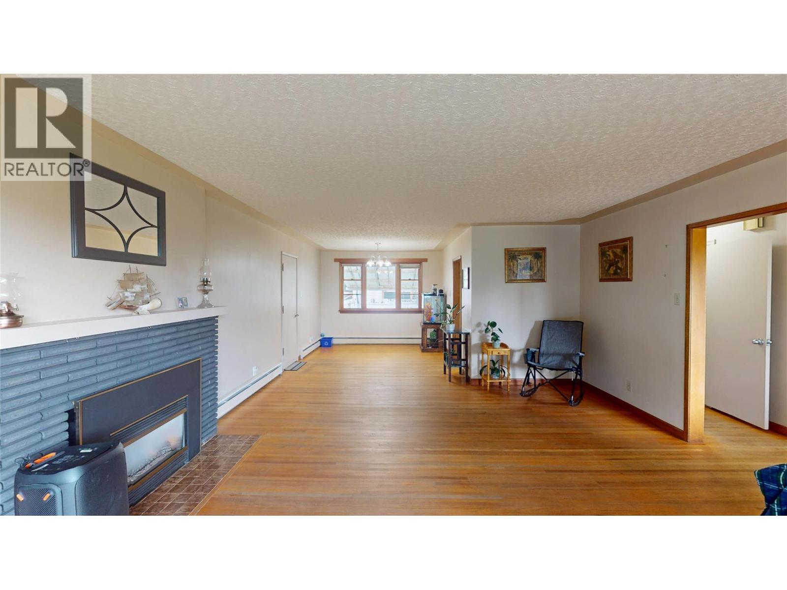 511 14th Avenue S, Cranbrook, British Columbia  V1C 2X9 - Photo 7 - 10391114
