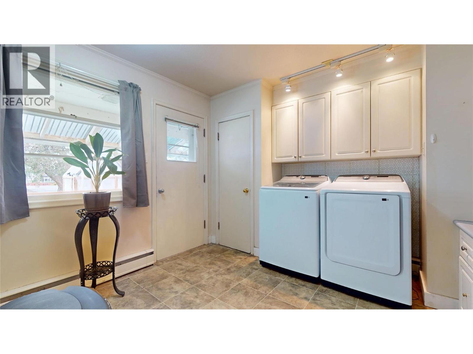 511 14th Avenue S, Cranbrook, British Columbia  V1C 2X9 - Photo 13 - 10391114