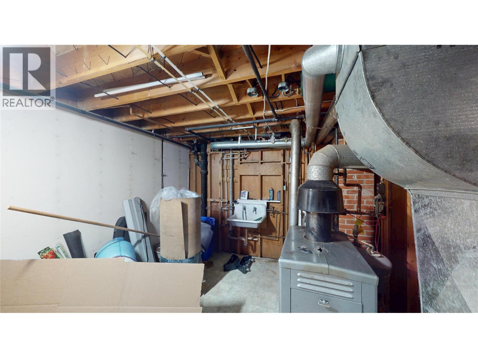 511 14th Avenue S, Cranbrook, British Columbia  V1C 2X9 - Photo 37 - 10391114