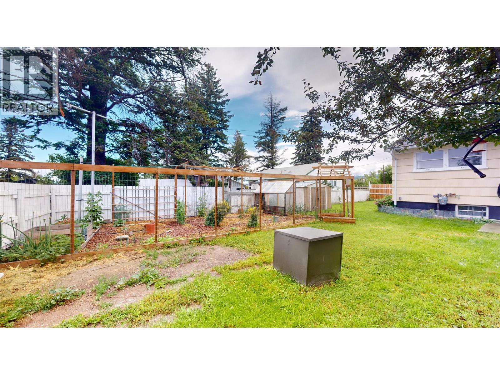 511 14th Avenue S, Cranbrook, British Columbia  V1C 2X9 - Photo 41 - 10391114
