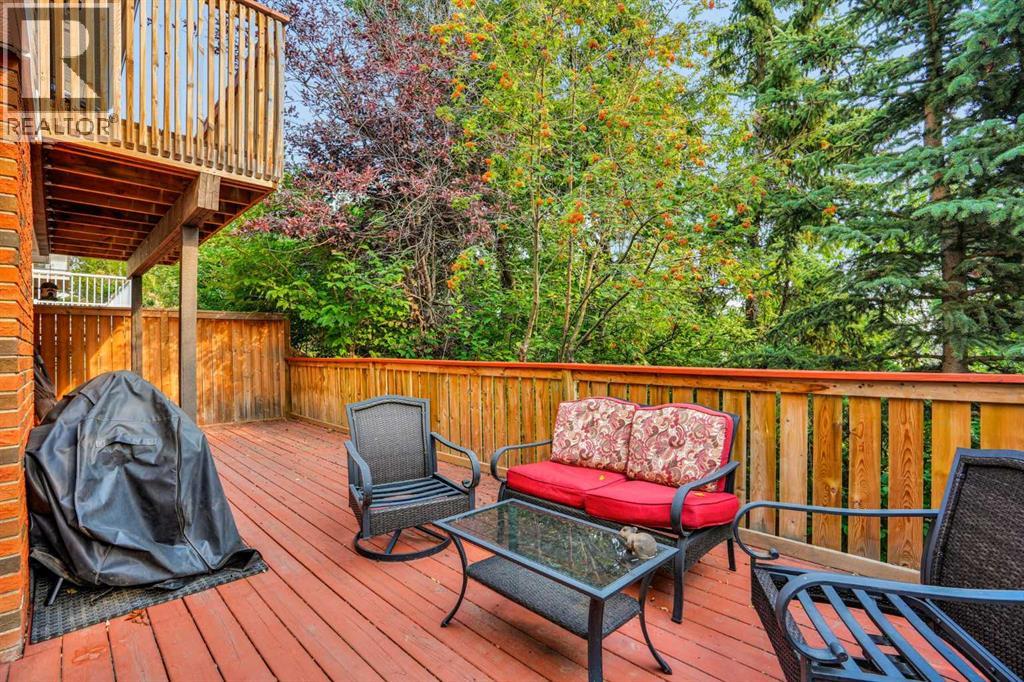 36 Coach Manor Rise Sw, Calgary, Alberta  T3H 1C4 - Photo 34 - A2336519