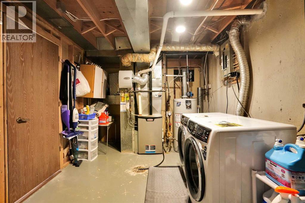 36 Coach Manor Rise Sw, Calgary, Alberta  T3H 1C4 - Photo 38 - A2336519