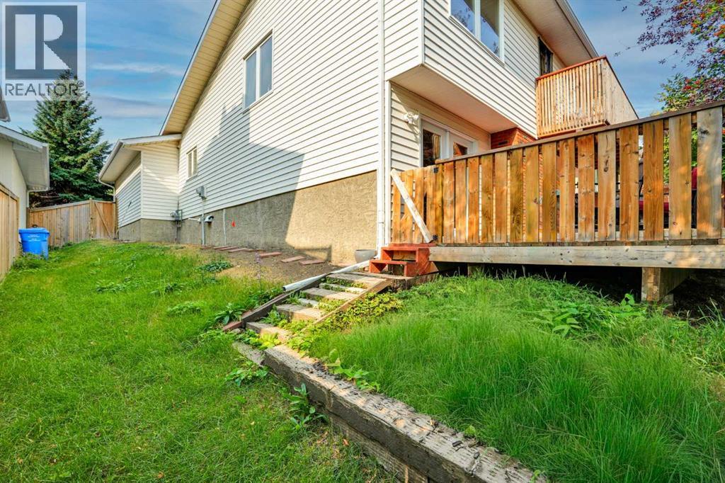 36 Coach Manor Rise Sw, Calgary, Alberta  T3H 1C4 - Photo 39 - A2336519