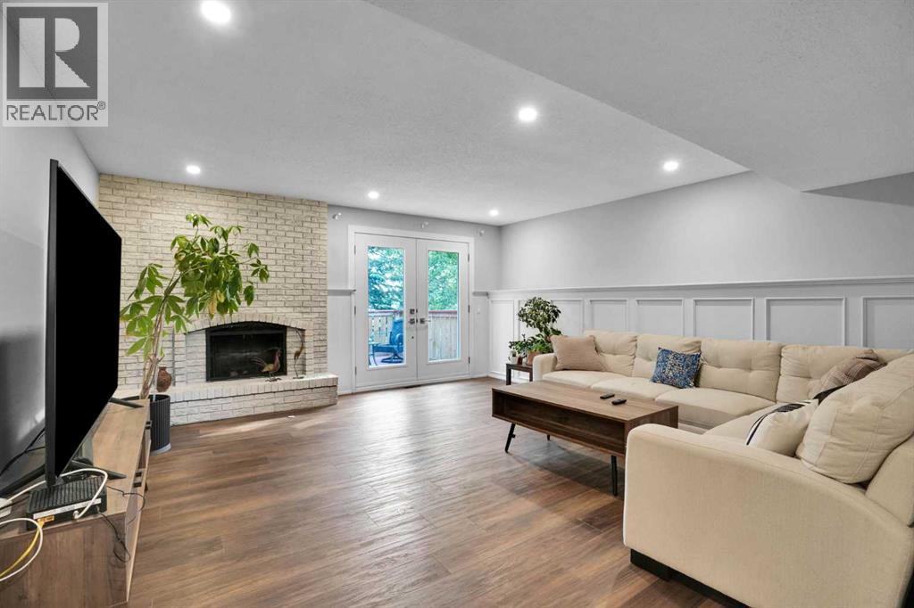 36 Coach Manor Rise Sw, Calgary, Alberta  T3H 1C4 - Photo 33 - A2336519