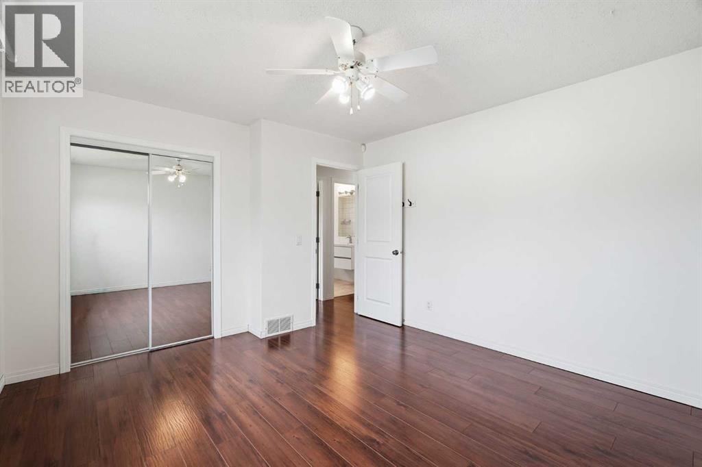 251 Erin Woods Drive SE, Calgary, Alberta  T2Z 2V8 - Photo 18 - A2337046