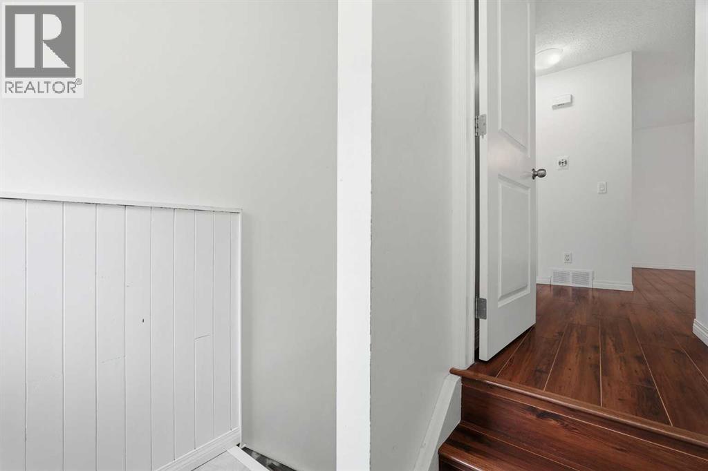 251 Erin Woods Drive SE, Calgary, Alberta  T2Z 2V8 - Photo 22 - A2337046