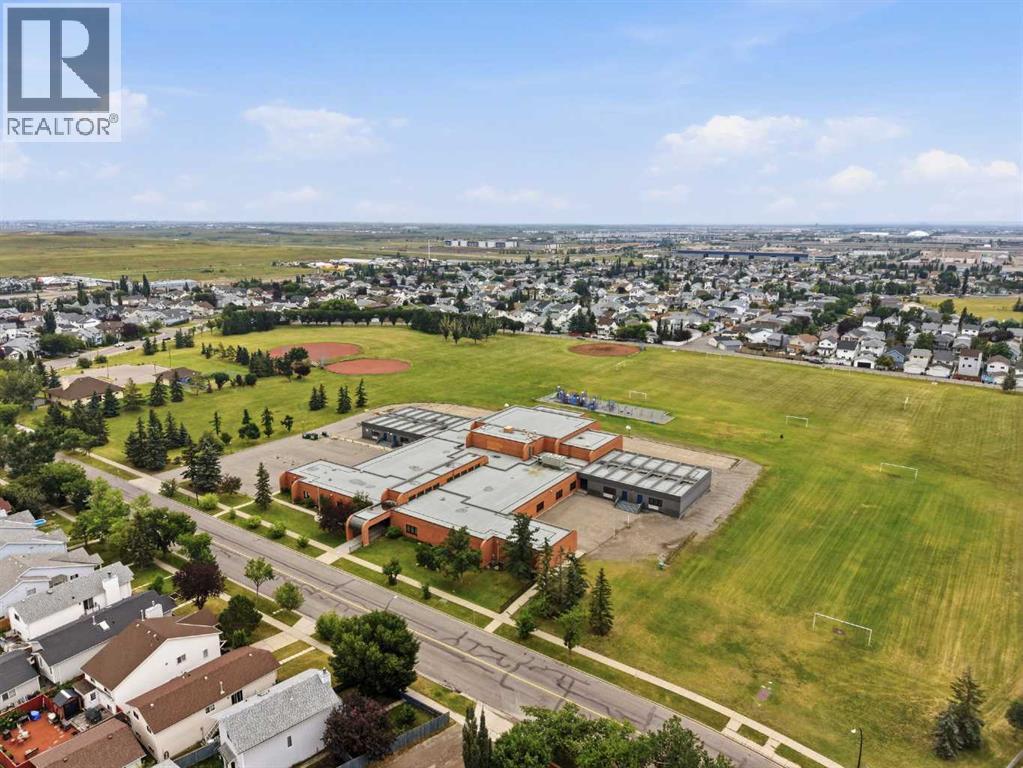 251 Erin Woods Drive SE, Calgary, Alberta  T2Z 2V8 - Photo 49 - A2337046