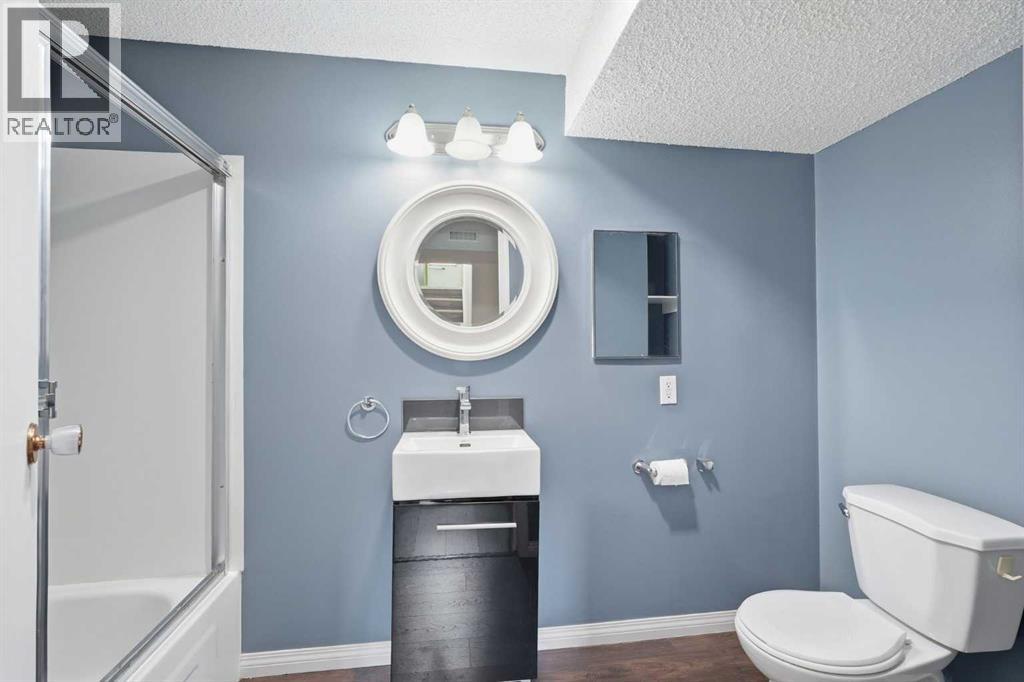 251 Erin Woods Drive SE, Calgary, Alberta  T2Z 2V8 - Photo 33 - A2337046