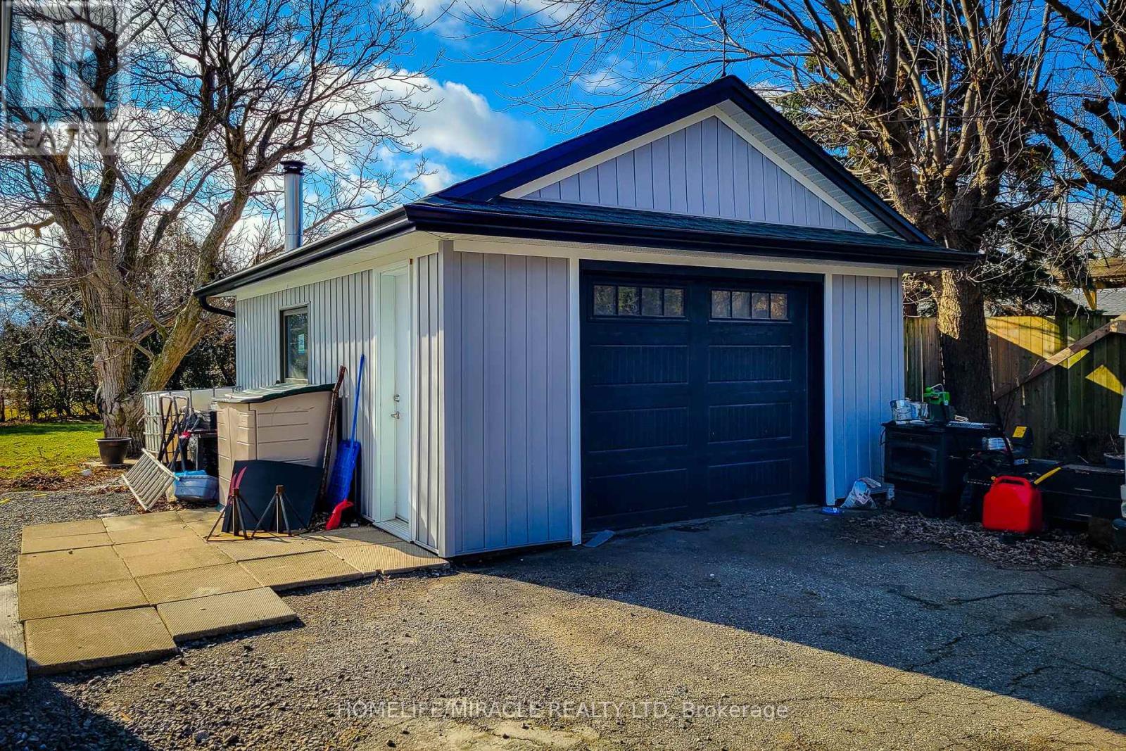355 Ridge Road W, Grimsby, Ontario  L3M 4E7 - Photo 11 - X13553180
