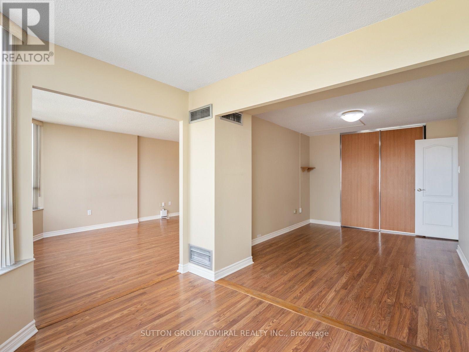1012 - 7420 Bathurst Street, Vaughan, Ontario  L4J 6X4 - Photo 12 - N13686218