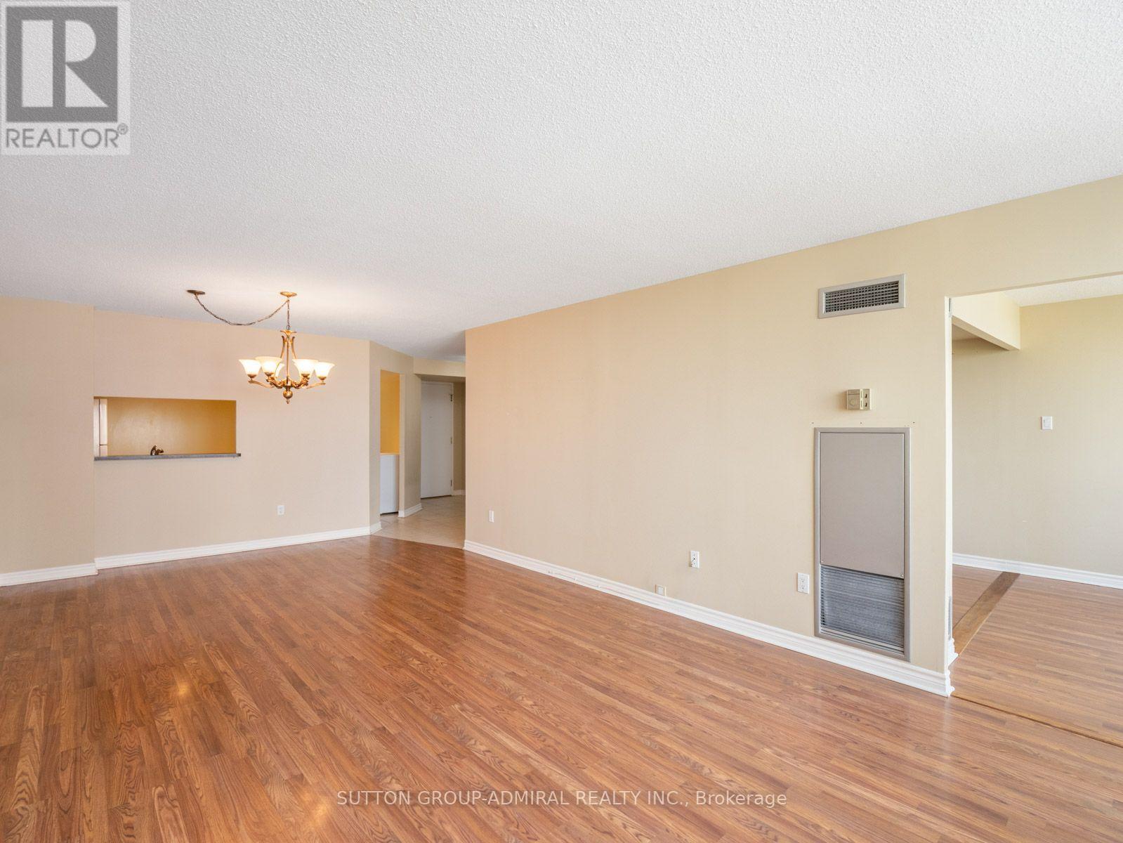 1012 - 7420 Bathurst Street, Vaughan, Ontario  L4J 6X4 - Photo 9 - N13686218