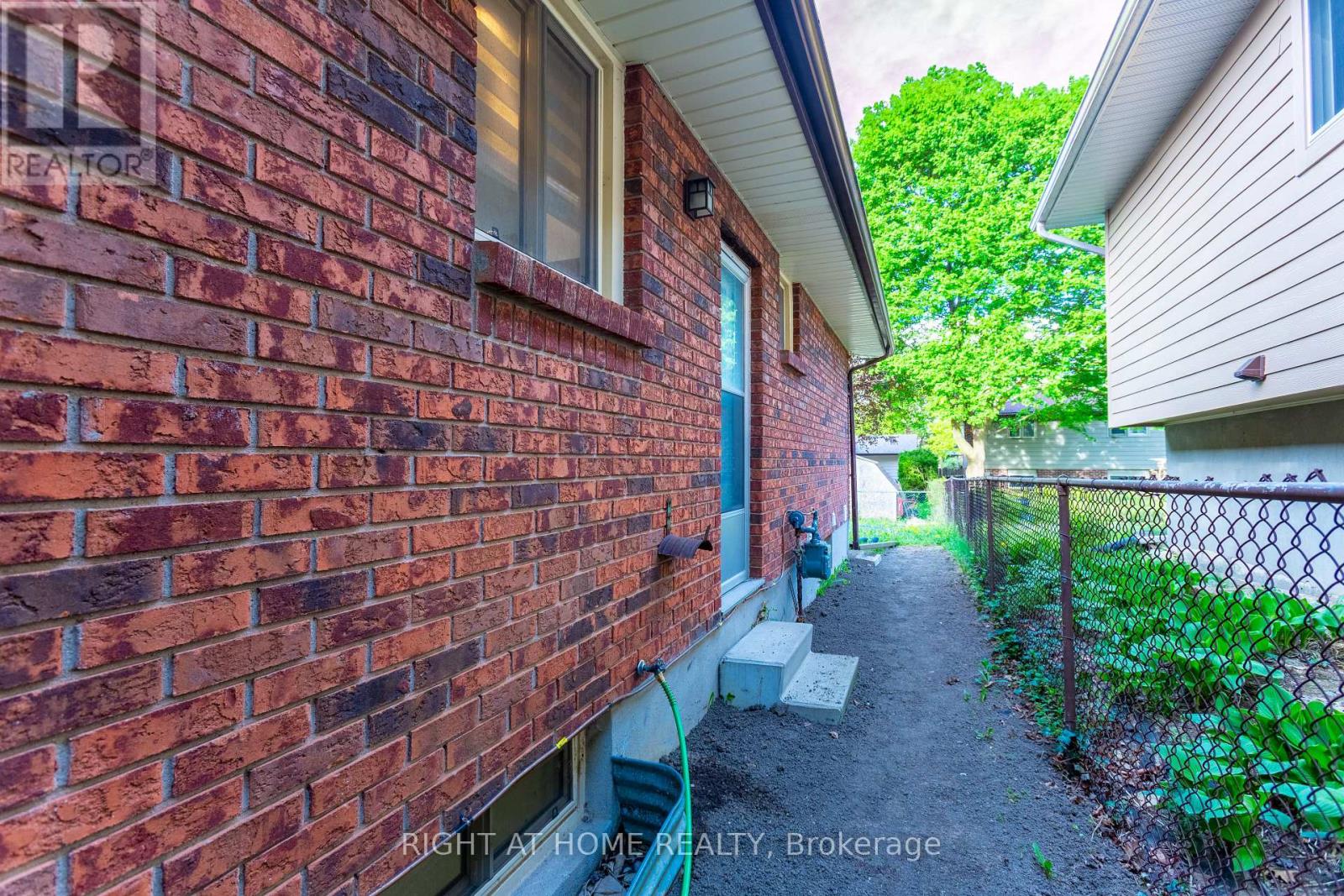 Lower - 19 Windingway Crescent, London North, Ontario  N6G 3E8 - Photo 9 - X13687282