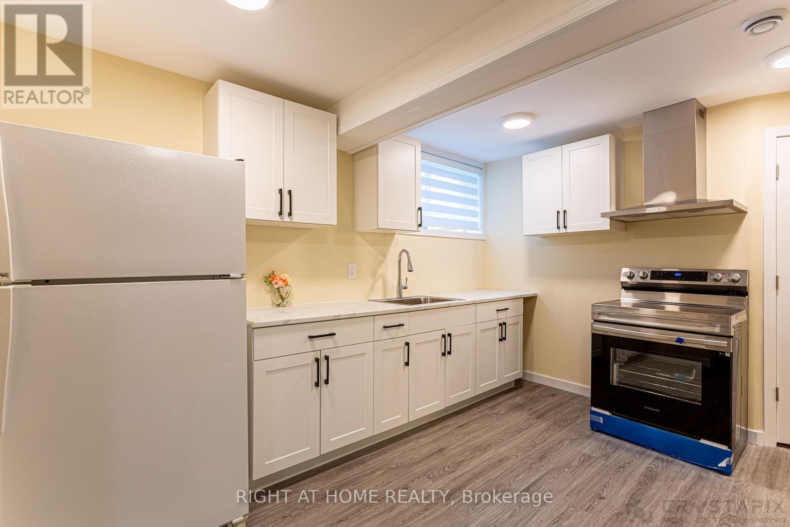 Lower - 19 Windingway Crescent, London North, Ontario  N6G 3E8 - Photo 2 - X13687282