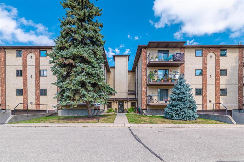 106 679 St Anne's Road, Winnipeg, Manitoba R2N 3S8 - Photo 1 - 202620762