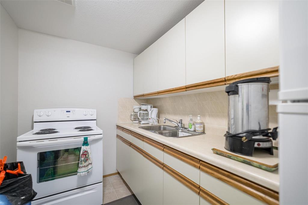 106 679 St Anne's Road, Winnipeg, Manitoba R2N 3S8 - Photo 35 - 202620762