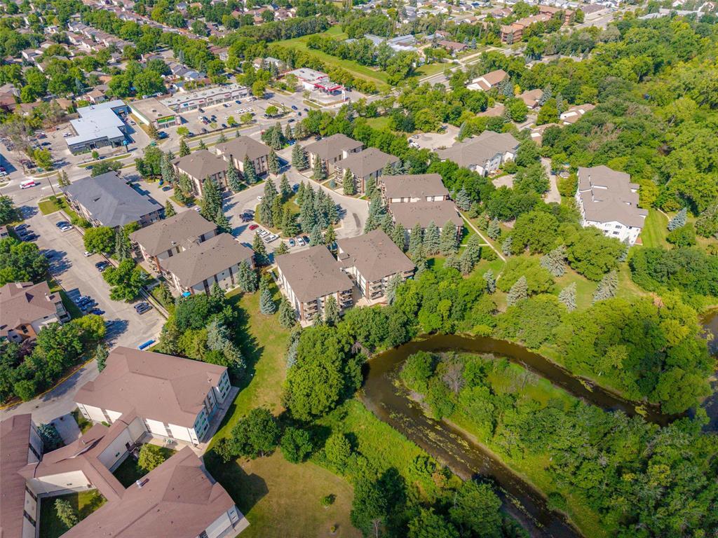 106 679 St Anne's Road, Winnipeg, Manitoba R2N 3S8 - Photo 45 - 202620762