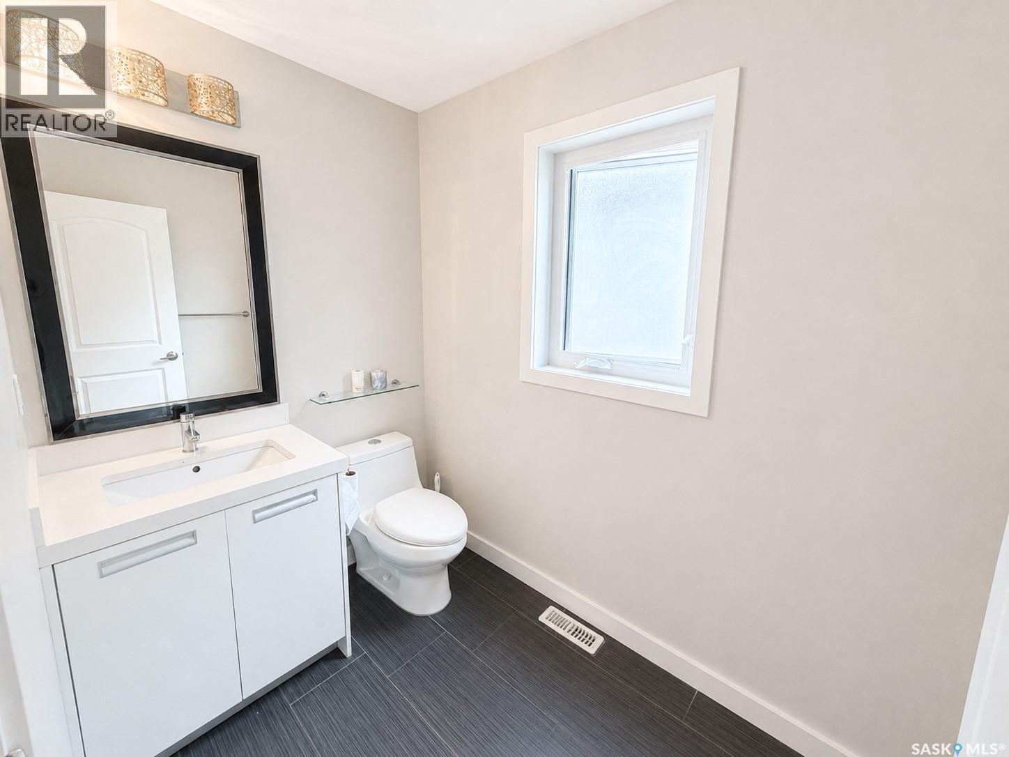 110 Chubb Cove, Saskatoon, Saskatchewan  S7T 0E6 - Photo 12 - SK045925