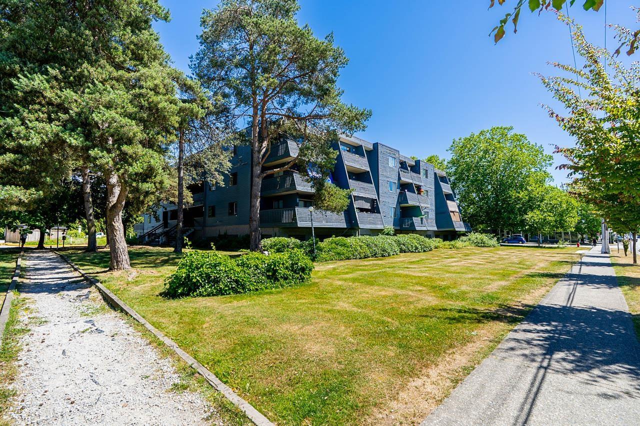 207 17661 58a Avenue, Surrey, British Columbia  V3S 1N4 - Photo 3 - R3138427
