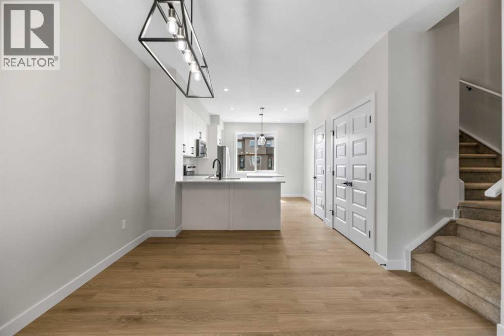 17 Savanna Place Ne, Calgary, Alberta  T3J 5P9 - Photo 8 - A2336152
