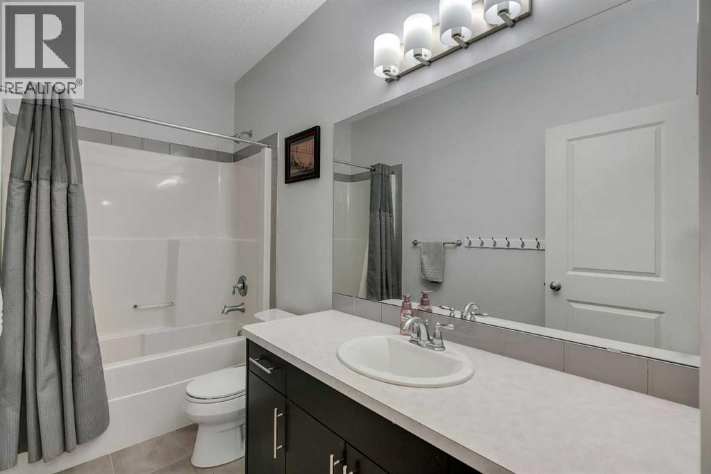 151 Stonemere Green, Chestermere, Alberta  T1X 0S2 - Photo 26 - A2338361