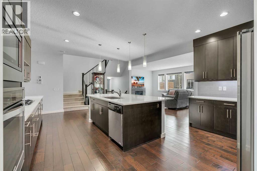 151 Stonemere Green, Chestermere, Alberta  T1X 0S2 - Photo 7 - A2338361