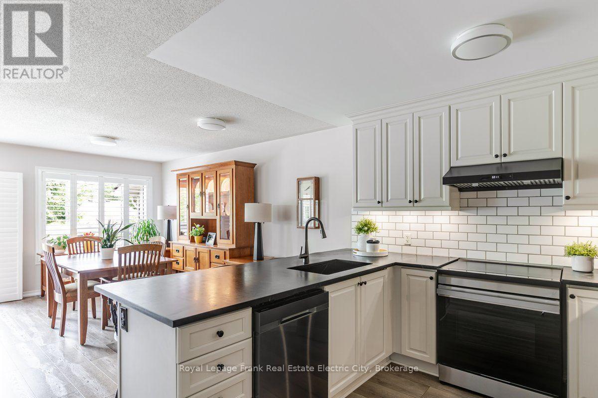 919 Wentworth Street, Peterborough, Ontario  K9J 5Y4 - Photo 15 - X13688208