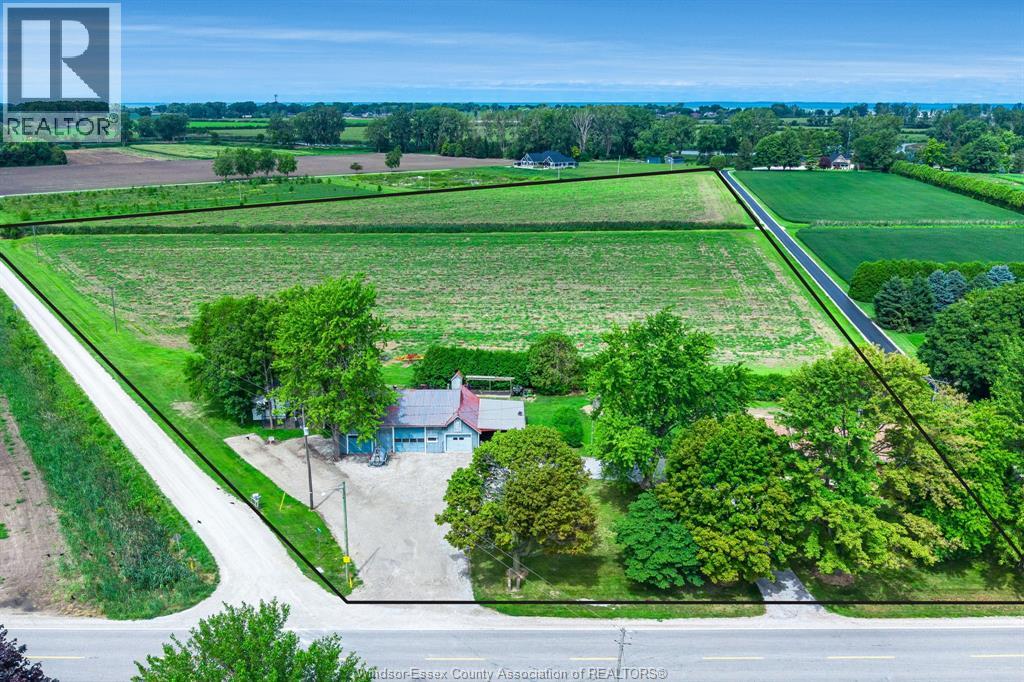 MLS# 26020129: 21300 Tecumseh ROAD, Tilbury North, Canada