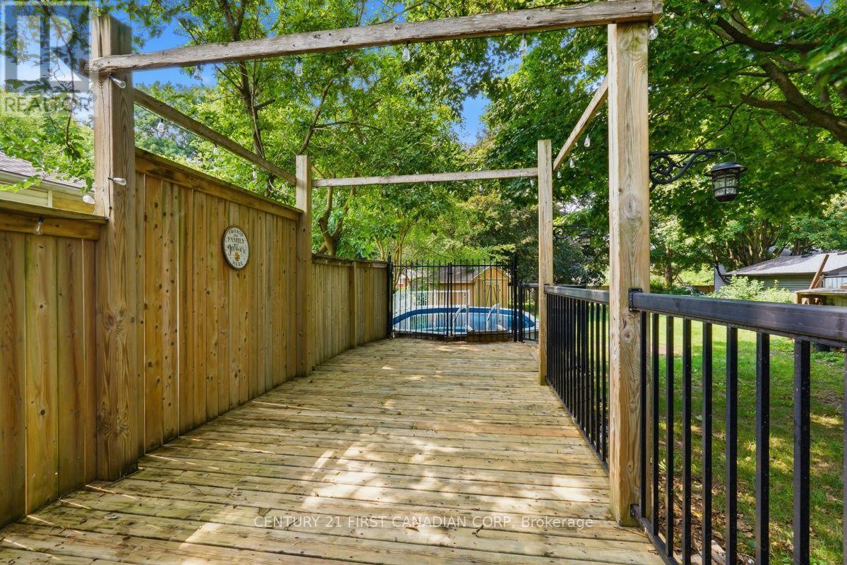 283 Spruce Street, London East, Ontario  N5W 4N2 - Photo 29 - X13688072