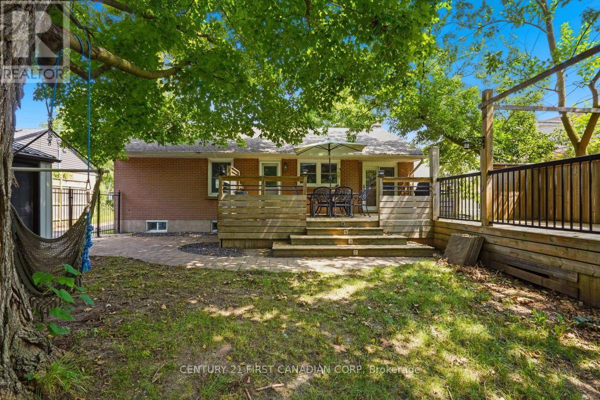 283 Spruce Street, London East, Ontario  N5W 4N2 - Photo 36 - X13688072