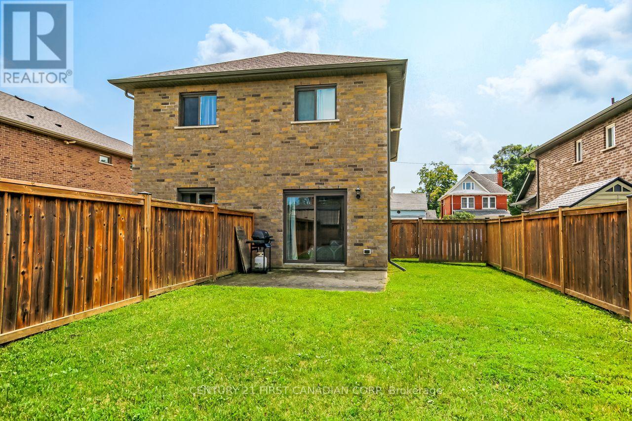40-42 Locust Street, St. Thomas, Ontario  N5R 2C1 - Photo 5 - X13688240