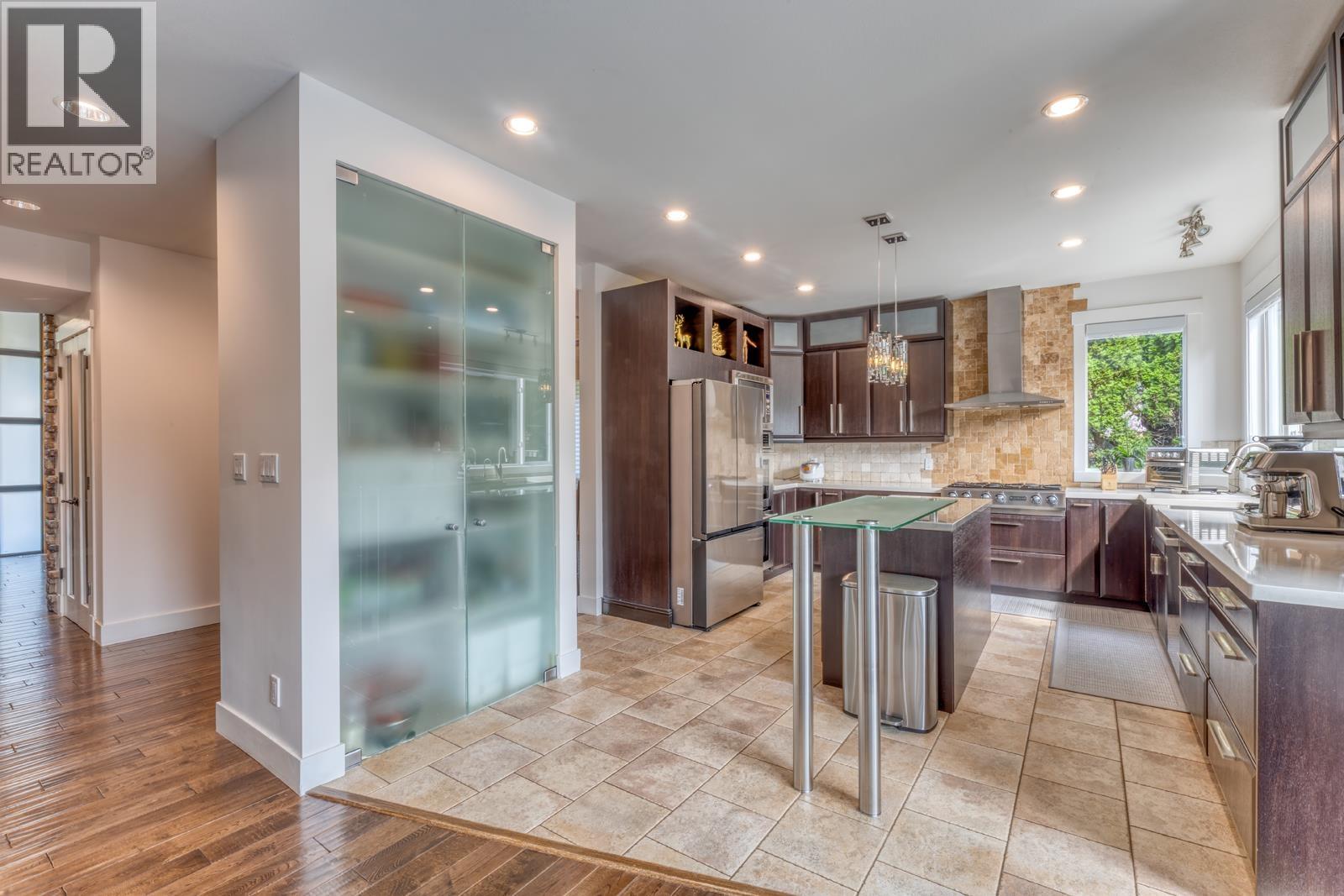 3067 Plateau Boulevard, Coquitlam, British Columbia  V3E 2Y7 - Photo 11 - R3156596
