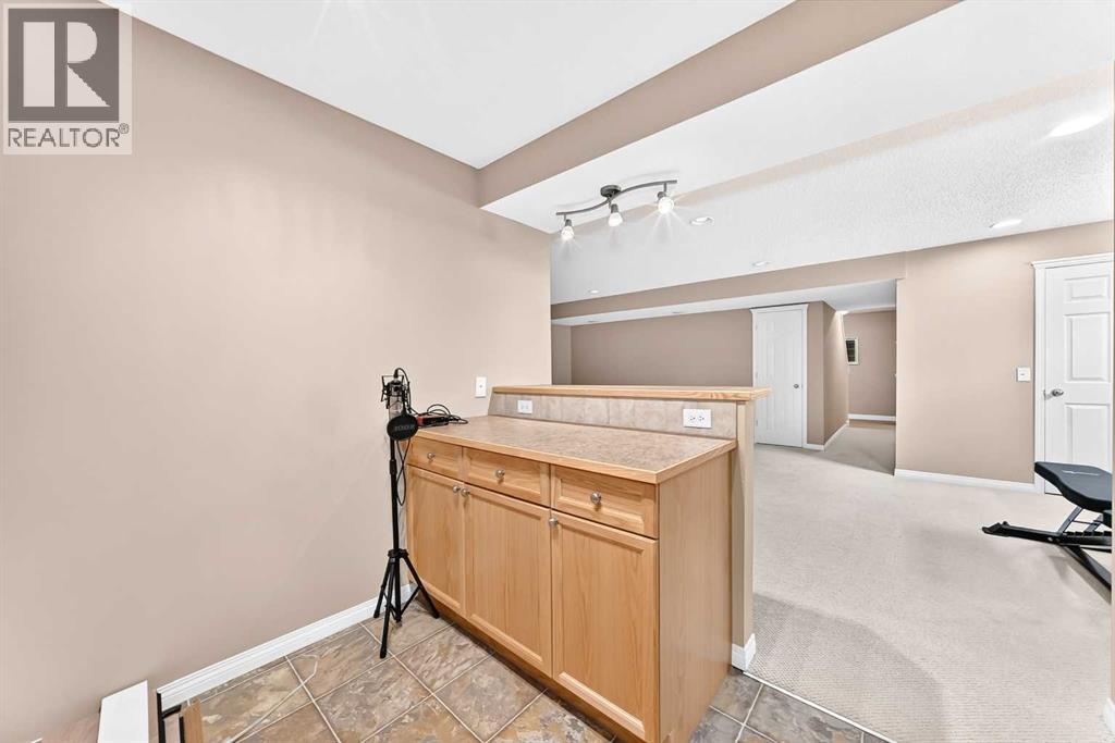 124 West Lakeview Drive, Chestermere, Alberta  T1X 1J1 - Photo 31 - A2333041