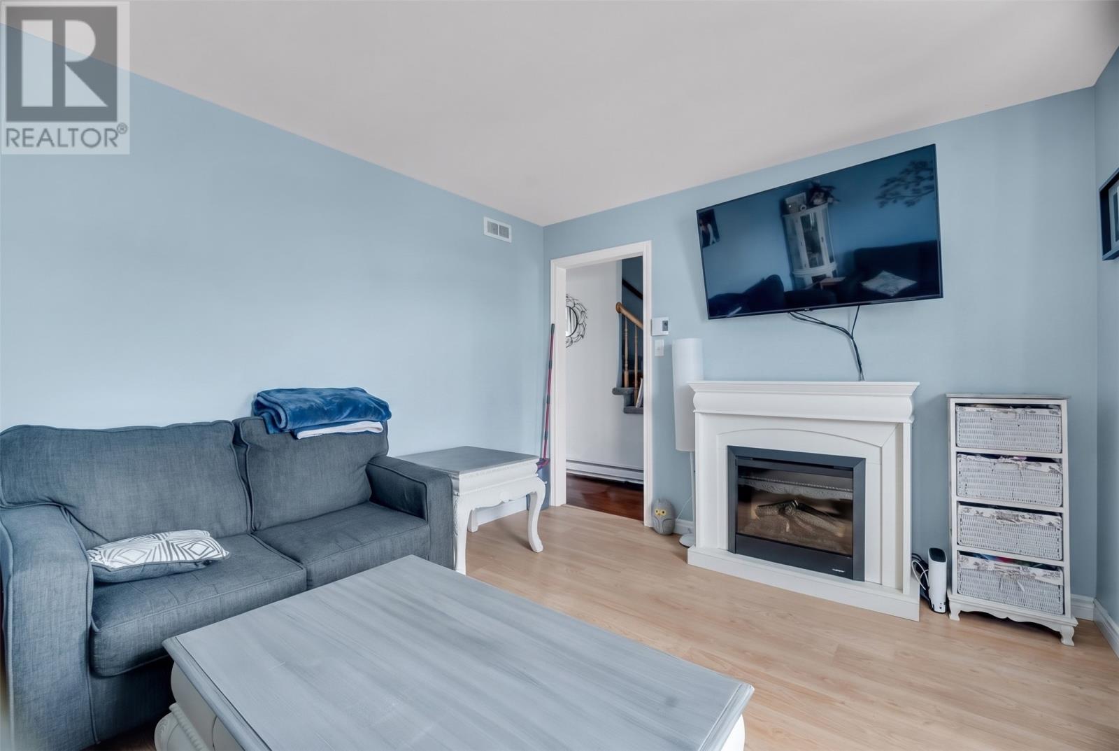 13 Meeker Place, St. John's — photo 2