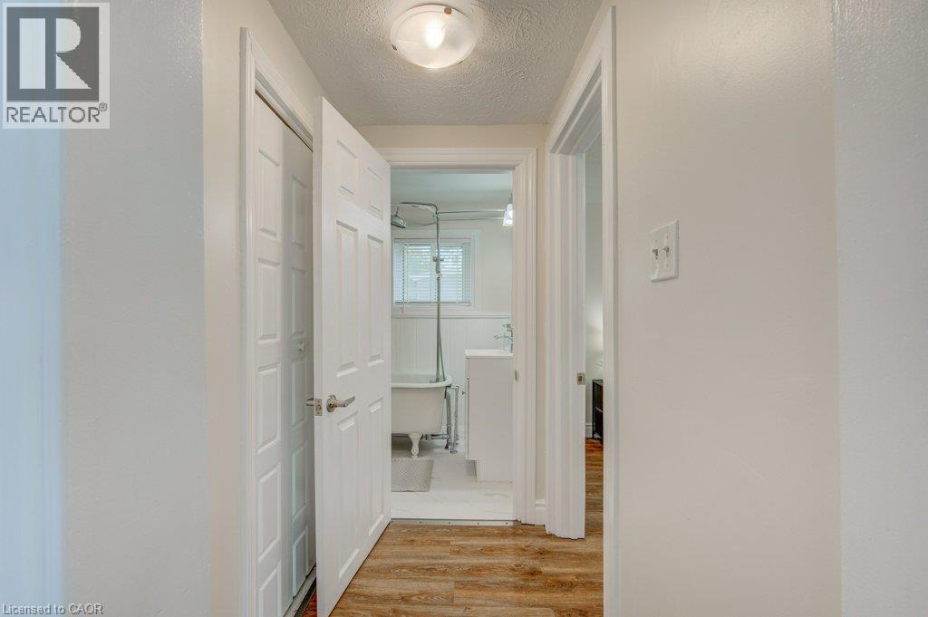 461 Selkirk Street, Wallaceburg, Ontario  N8A 3X9 - Photo 33 - 40848639