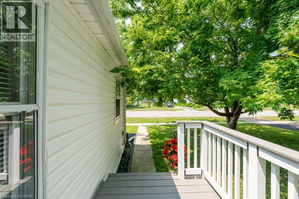 461 Selkirk Street, Wallaceburg, Ontario  N8A 3X9 - Photo 8 - 40848639