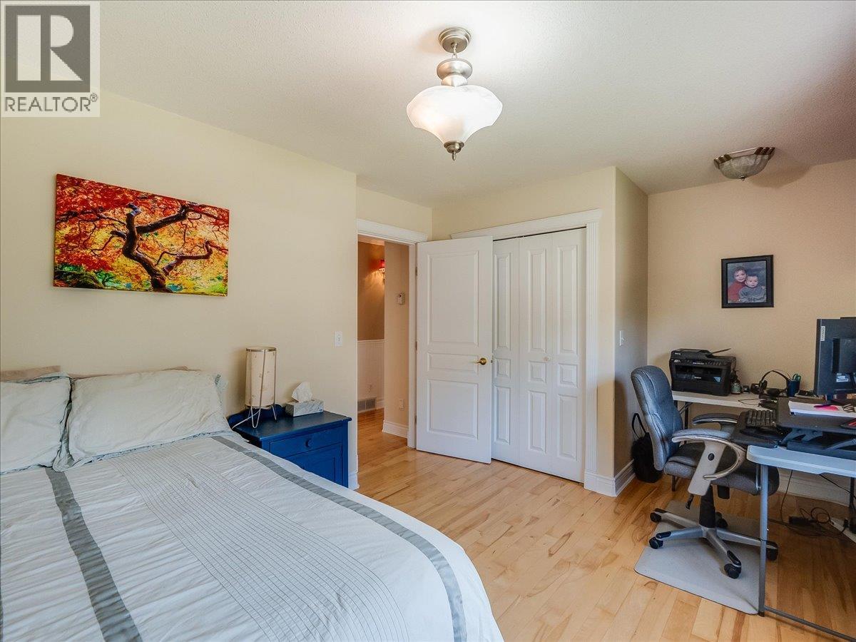 3617 14th Avenue, Castlegar, British Columbia  V1N 4J2 - Photo 34 - 10398027