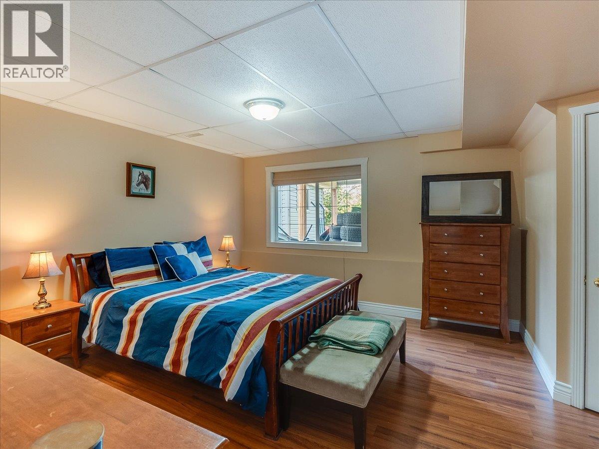 3617 14th Avenue, Castlegar, British Columbia  V1N 4J2 - Photo 45 - 10398027