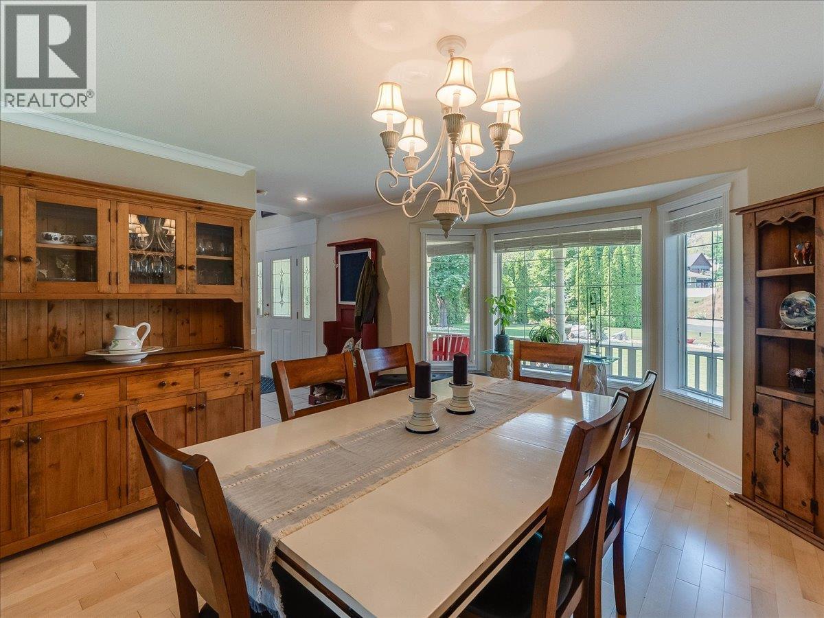 3617 14th Avenue, Castlegar, British Columbia  V1N 4J2 - Photo 22 - 10398027