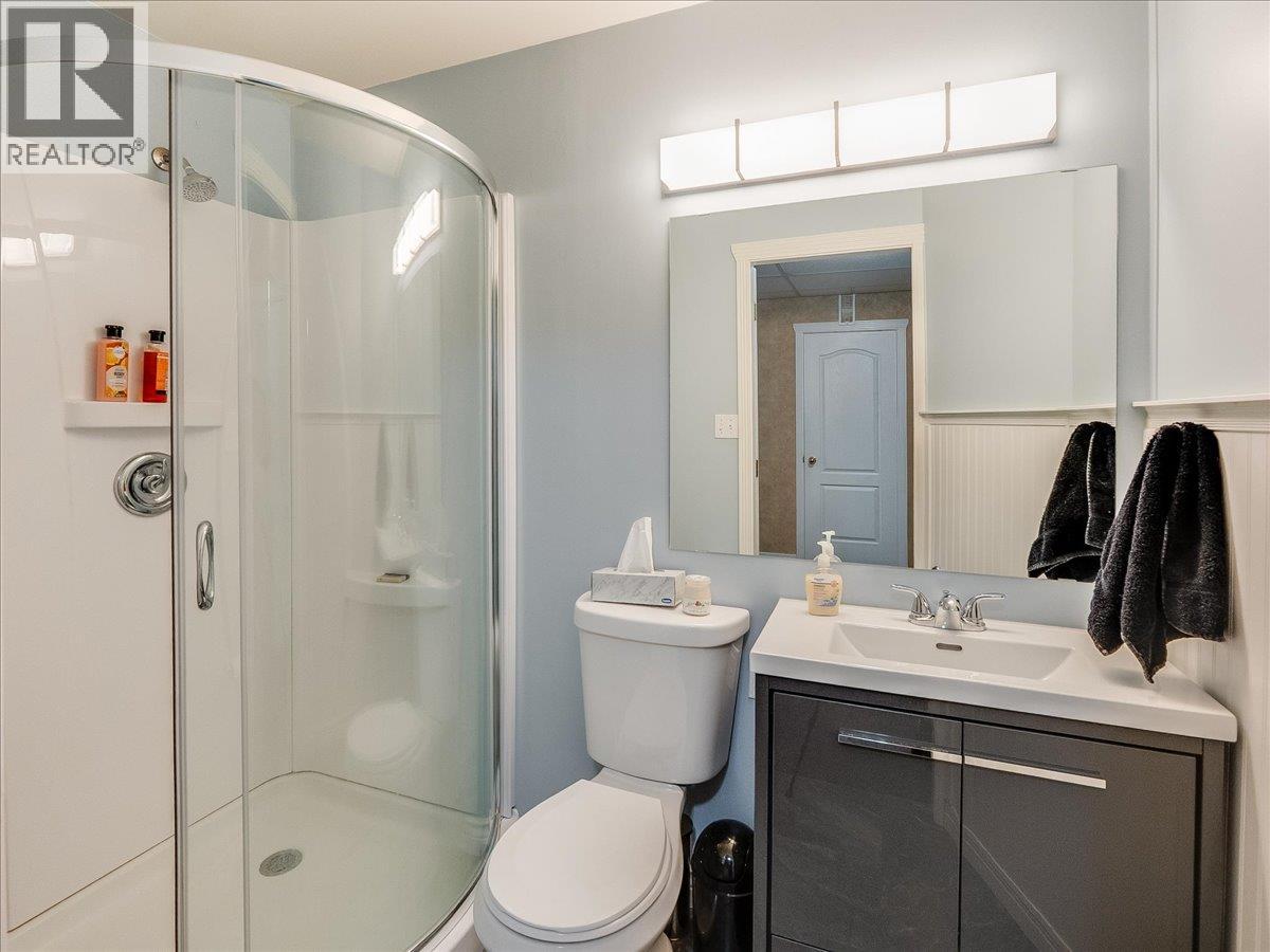 3617 14th Avenue, Castlegar, British Columbia  V1N 4J2 - Photo 43 - 10398027