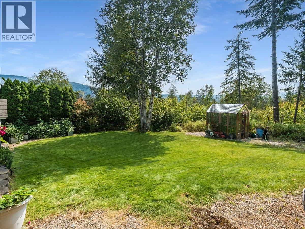 3617 14th Avenue, Castlegar, British Columbia  V1N 4J2 - Photo 78 - 10398027