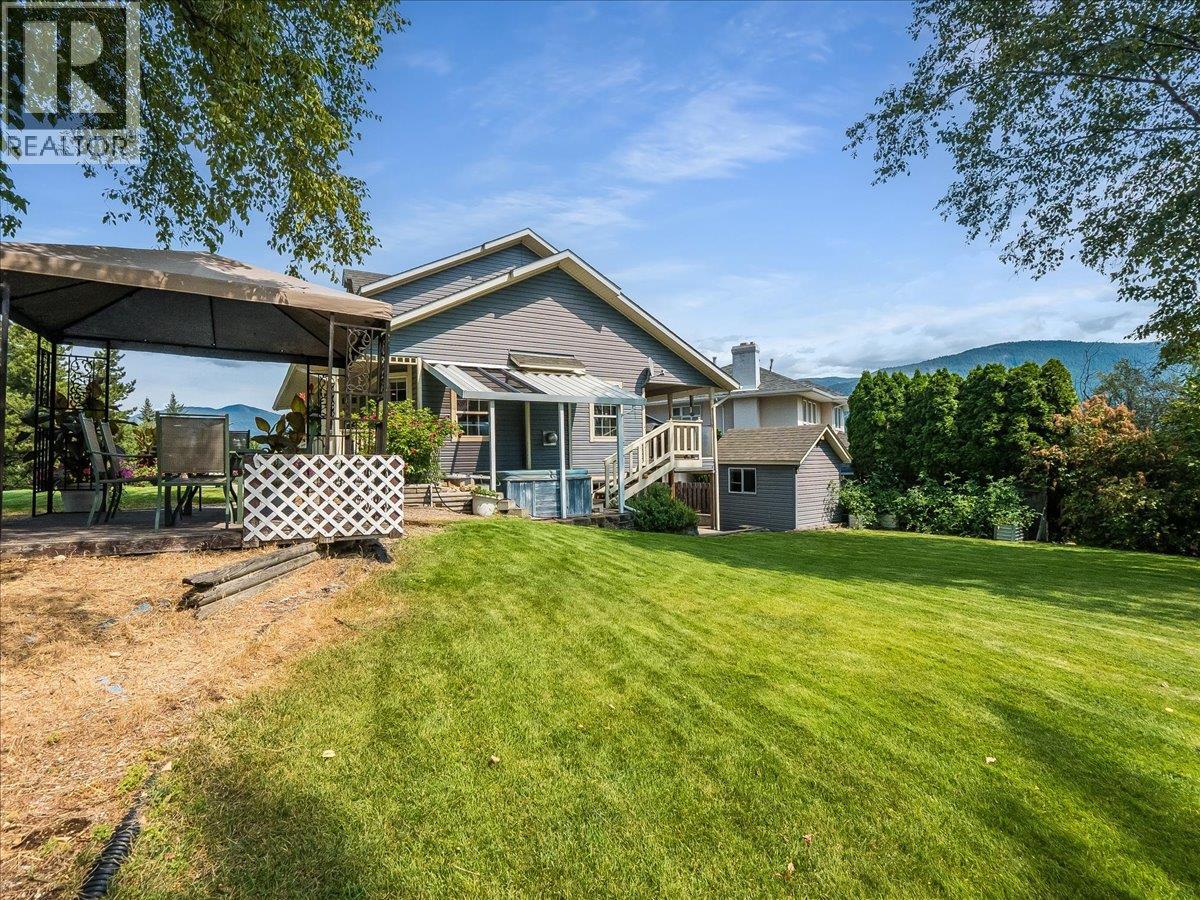 3617 14th Avenue, Castlegar, British Columbia  V1N 4J2 - Photo 73 - 10398027