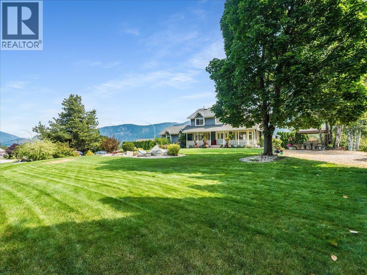 3617 14th Avenue, Castlegar, British Columbia  V1N 4J2 - Photo 80 - 10398027